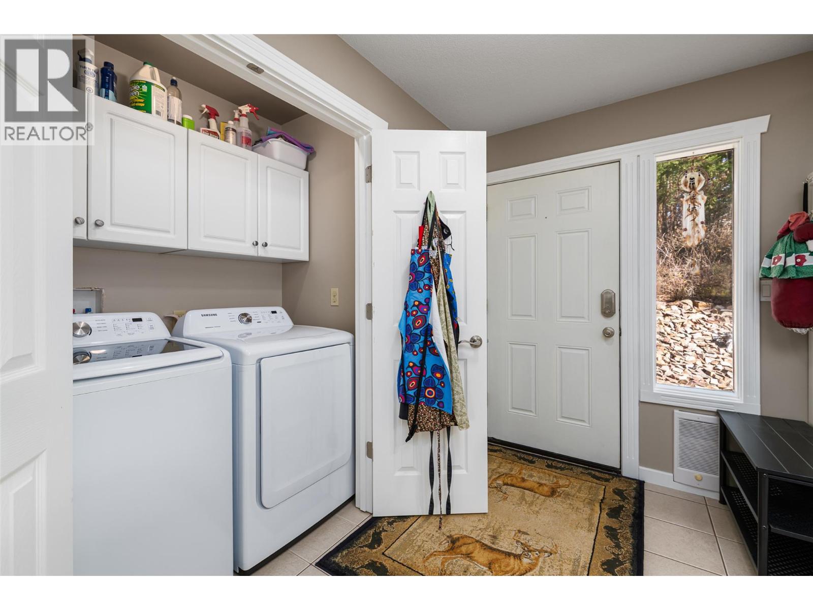 1988 Porthill Road, Lister