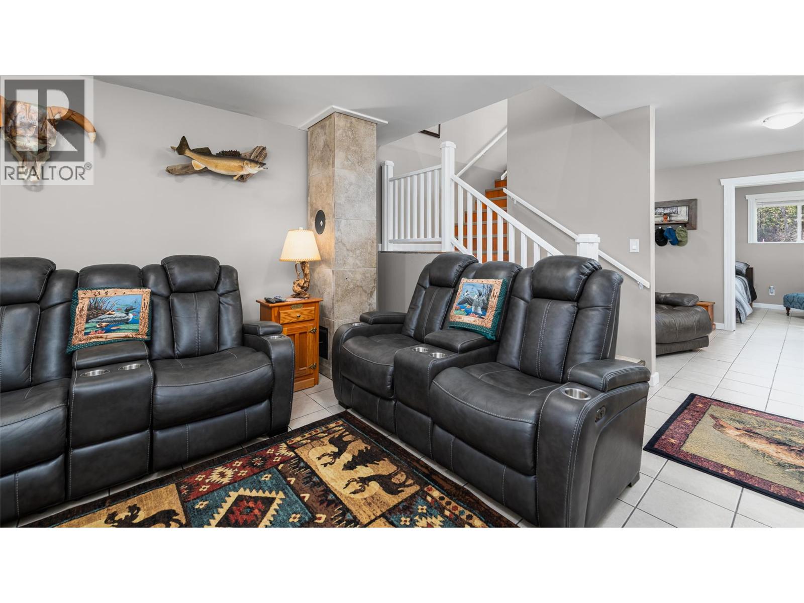 1988 Porthill Road, Lister