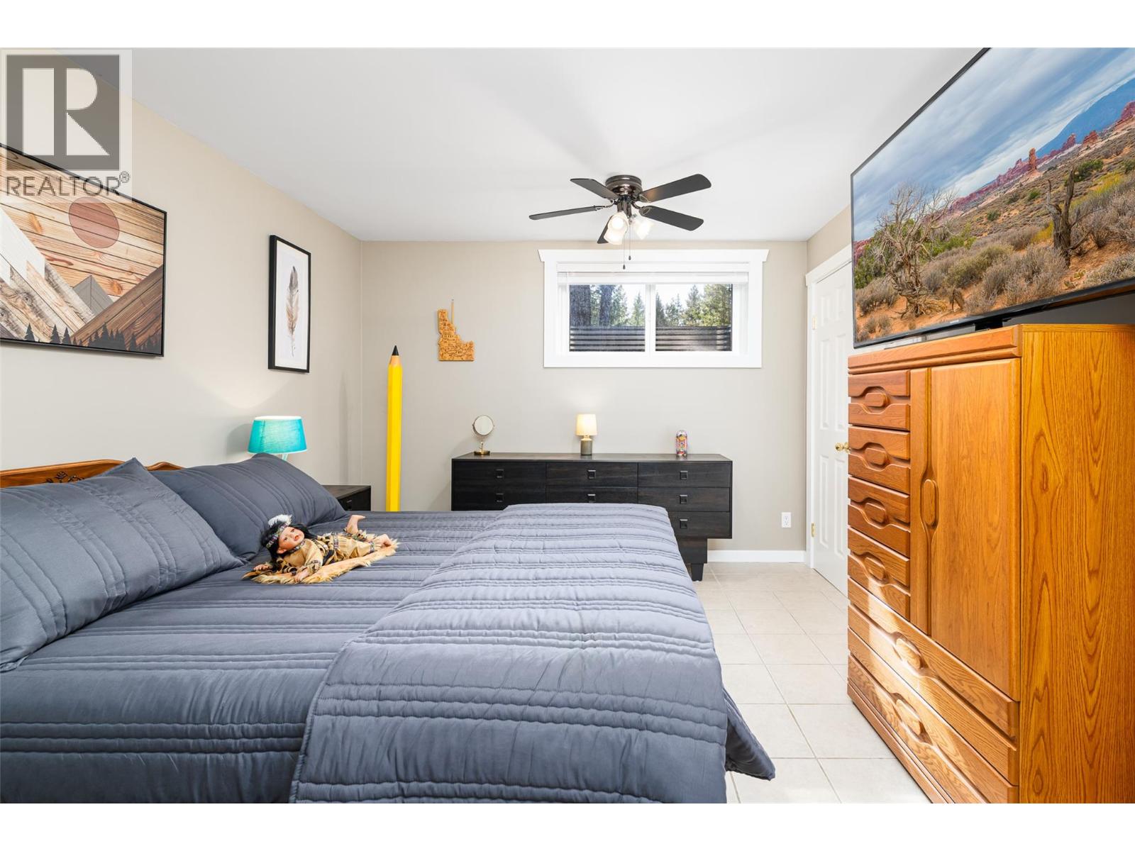 1988 Porthill Road, Lister