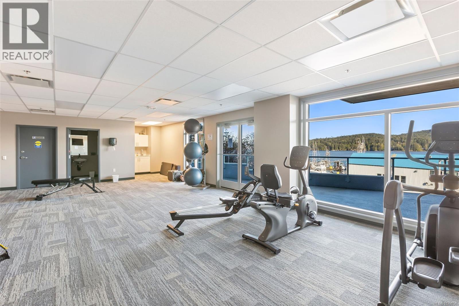 #306 1820 MAPLE AVE S - 27