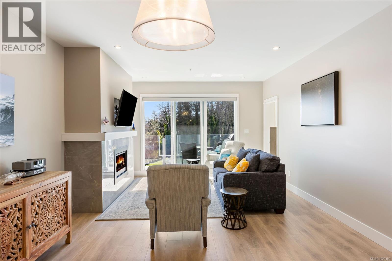 #306 1820 MAPLE AVE S - Image 3