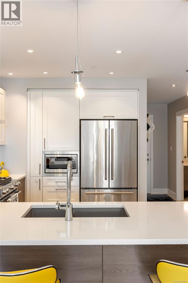 #306 1820 MAPLE AVE S - 9