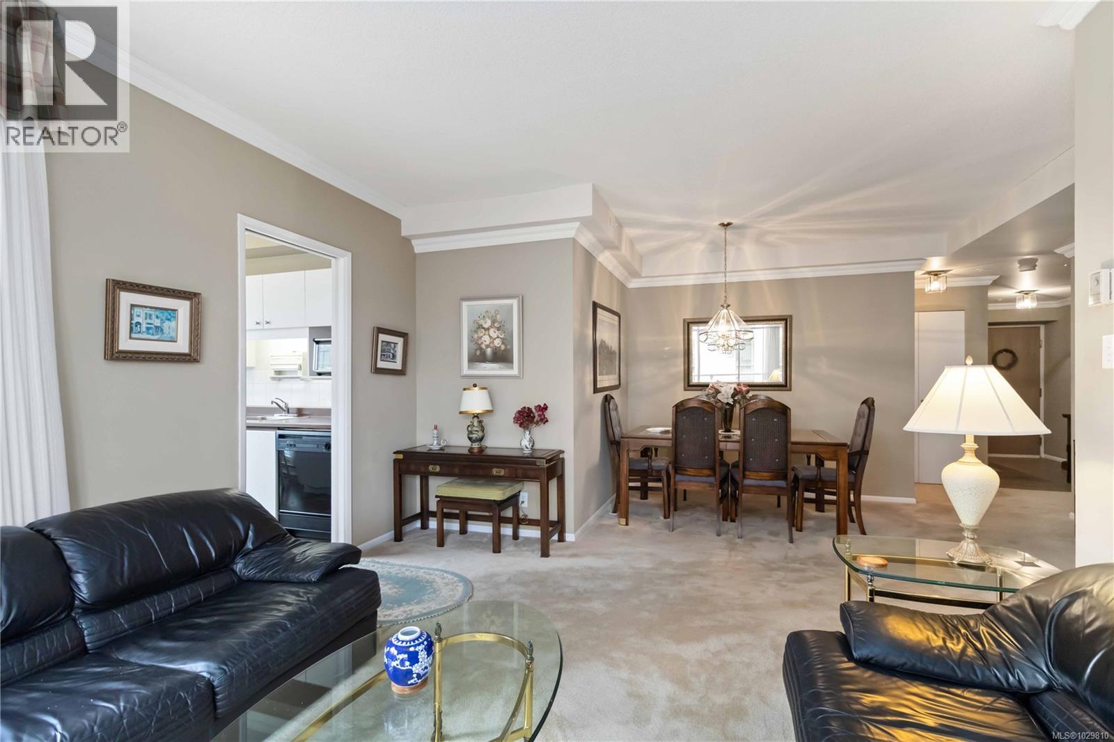 407 1010 View Street, Victoria