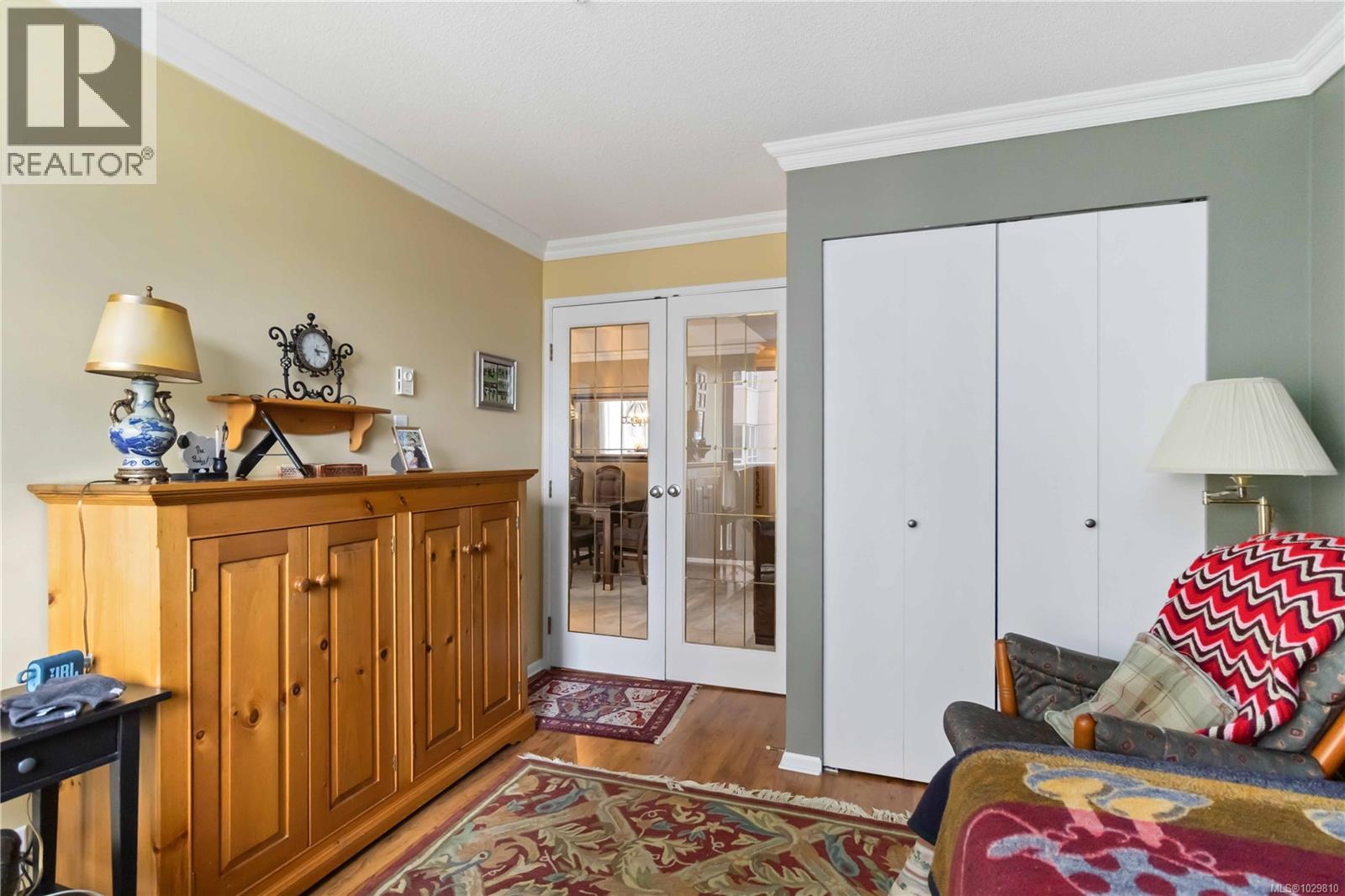 407 1010 View Street, Victoria