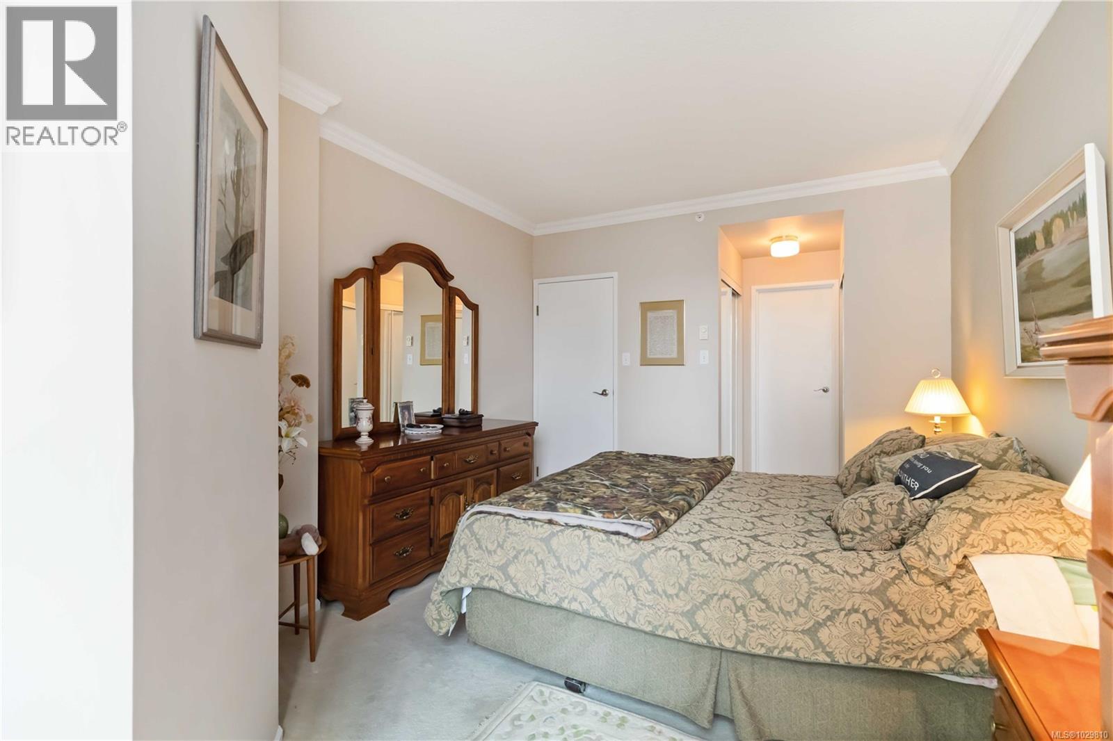 407 1010 View Street, Victoria