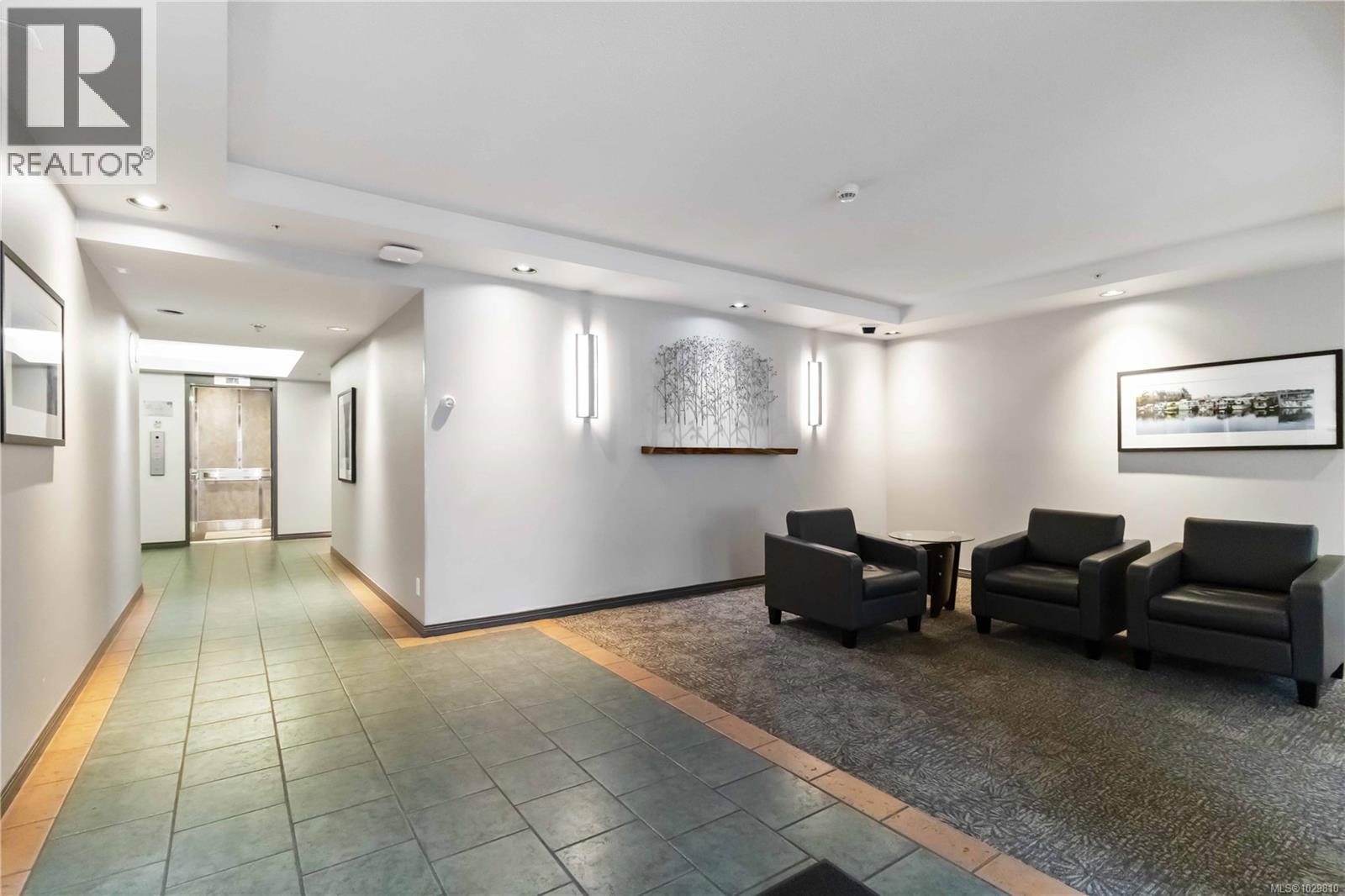 407 1010 View Street, Victoria