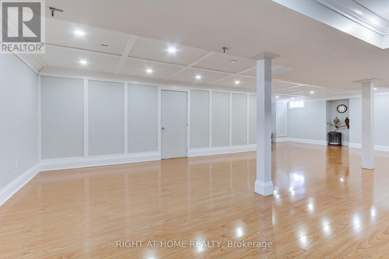 109 VIPOND WAY - 48