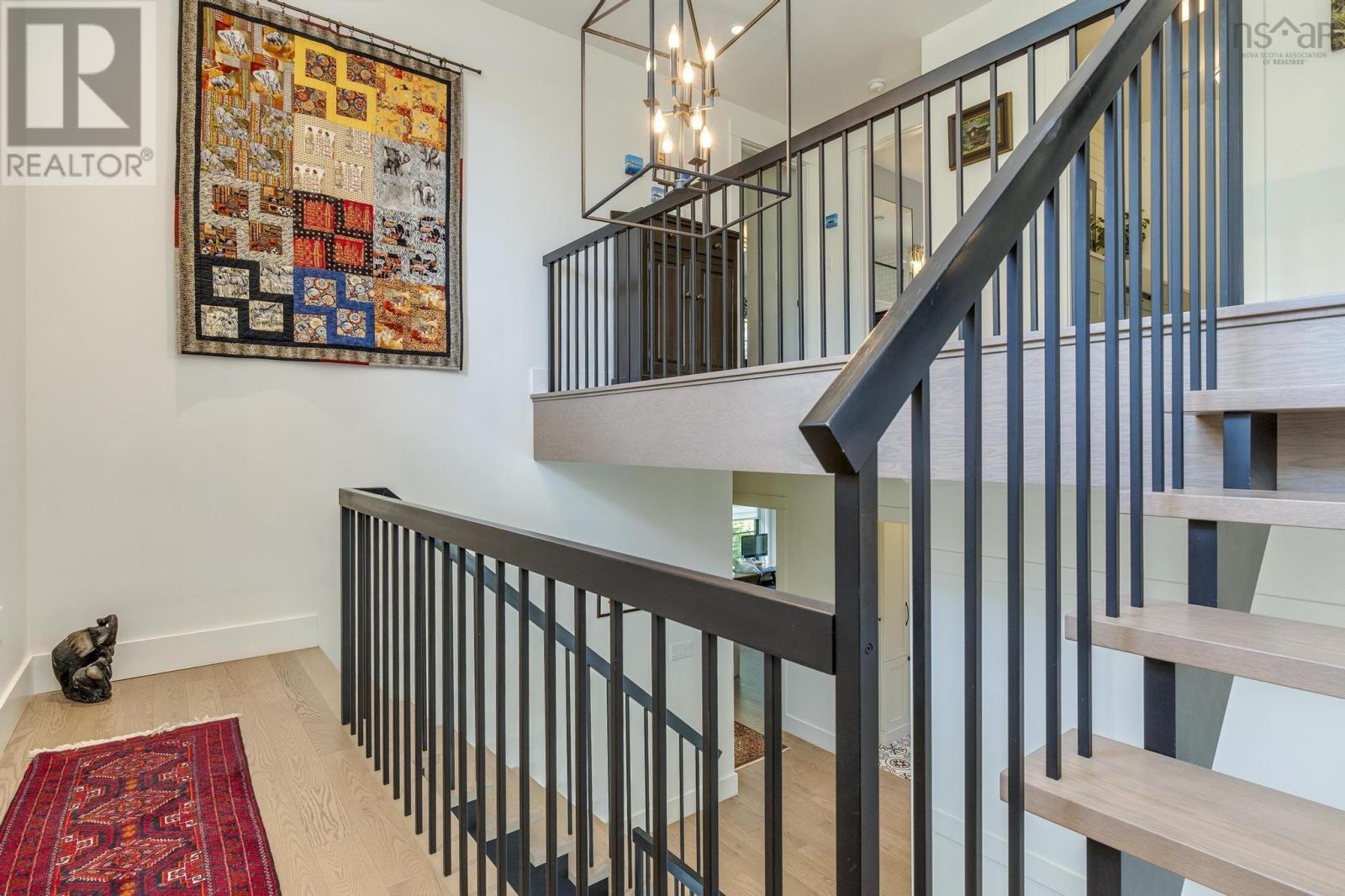 Property 38 of 51 of 1170 Rockcliffe Street