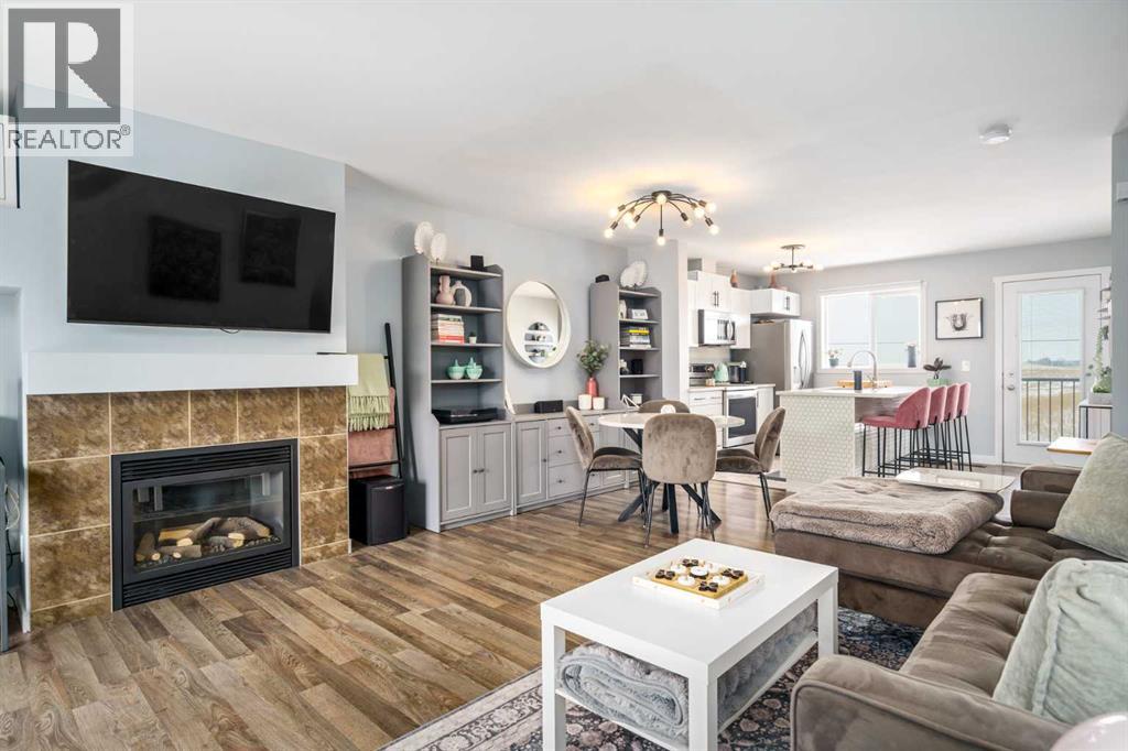 Single Family House for Sale in  Copperpond Landing SE Copperfield Calgary 