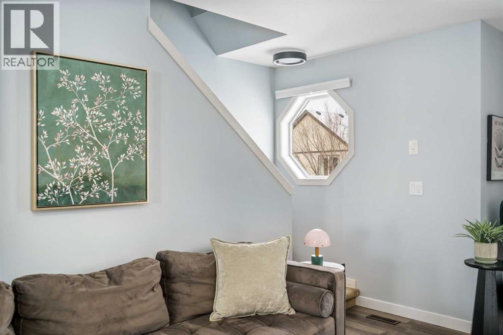 Single Family House for Sale in  Copperpond Landing SE Copperfield Calgary 