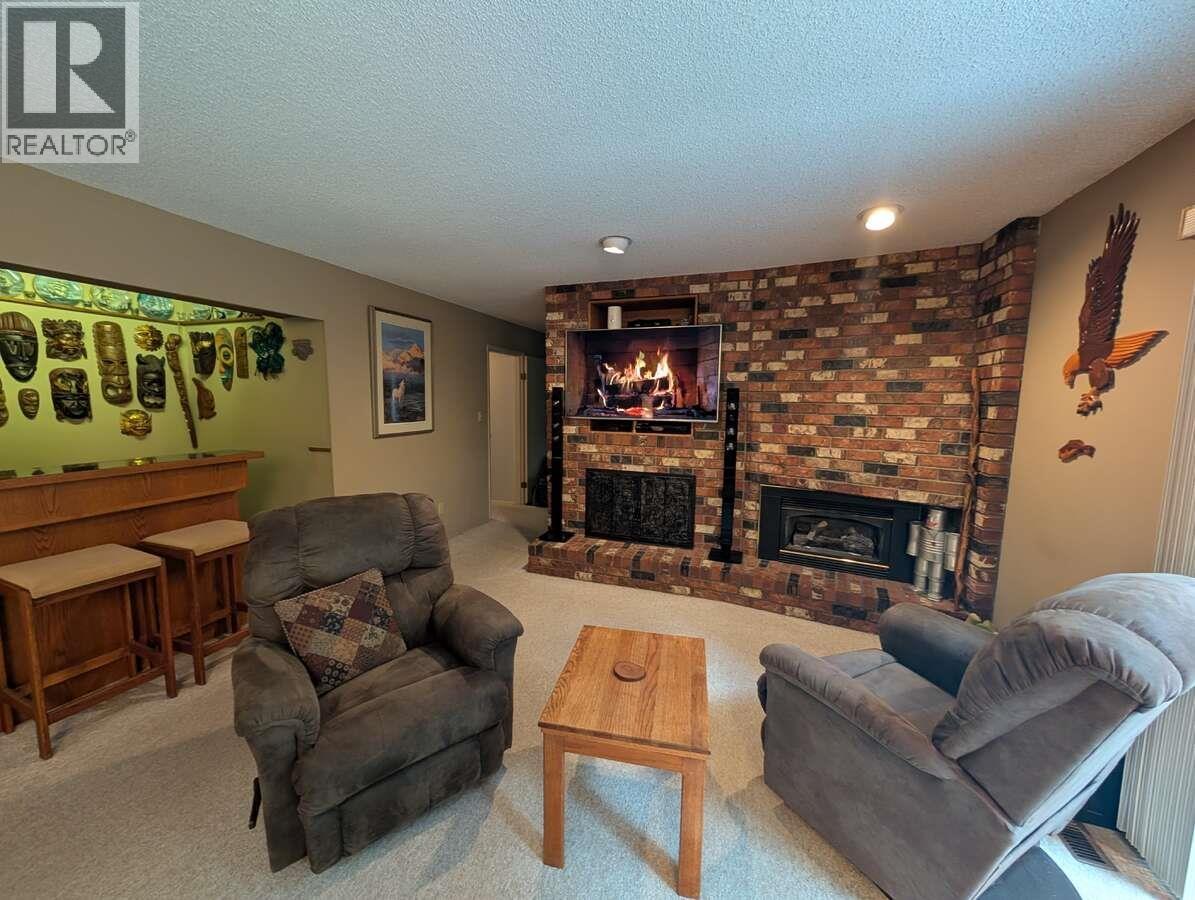 1498 CHAMBERLAIN DRIVE, North Vancouver