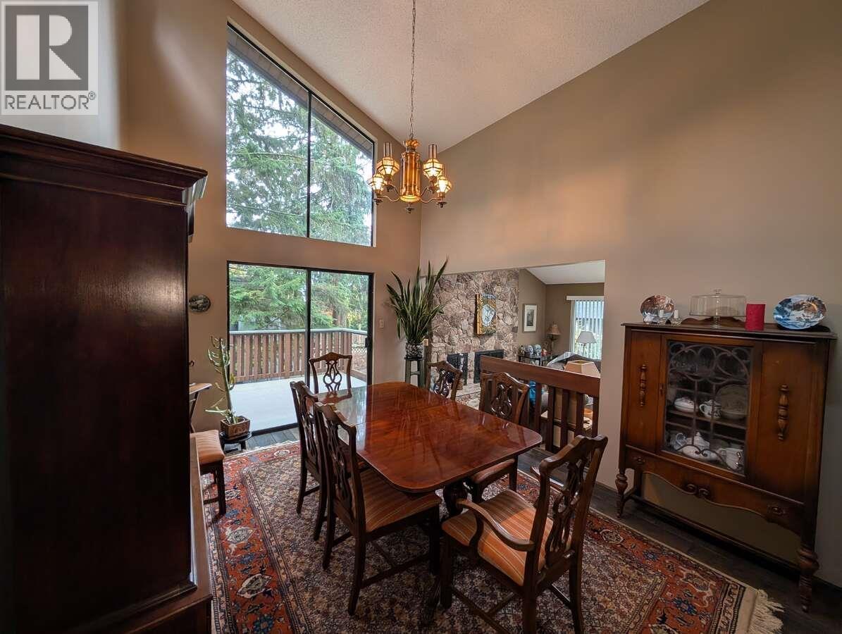 1498 CHAMBERLAIN DRIVE, North Vancouver