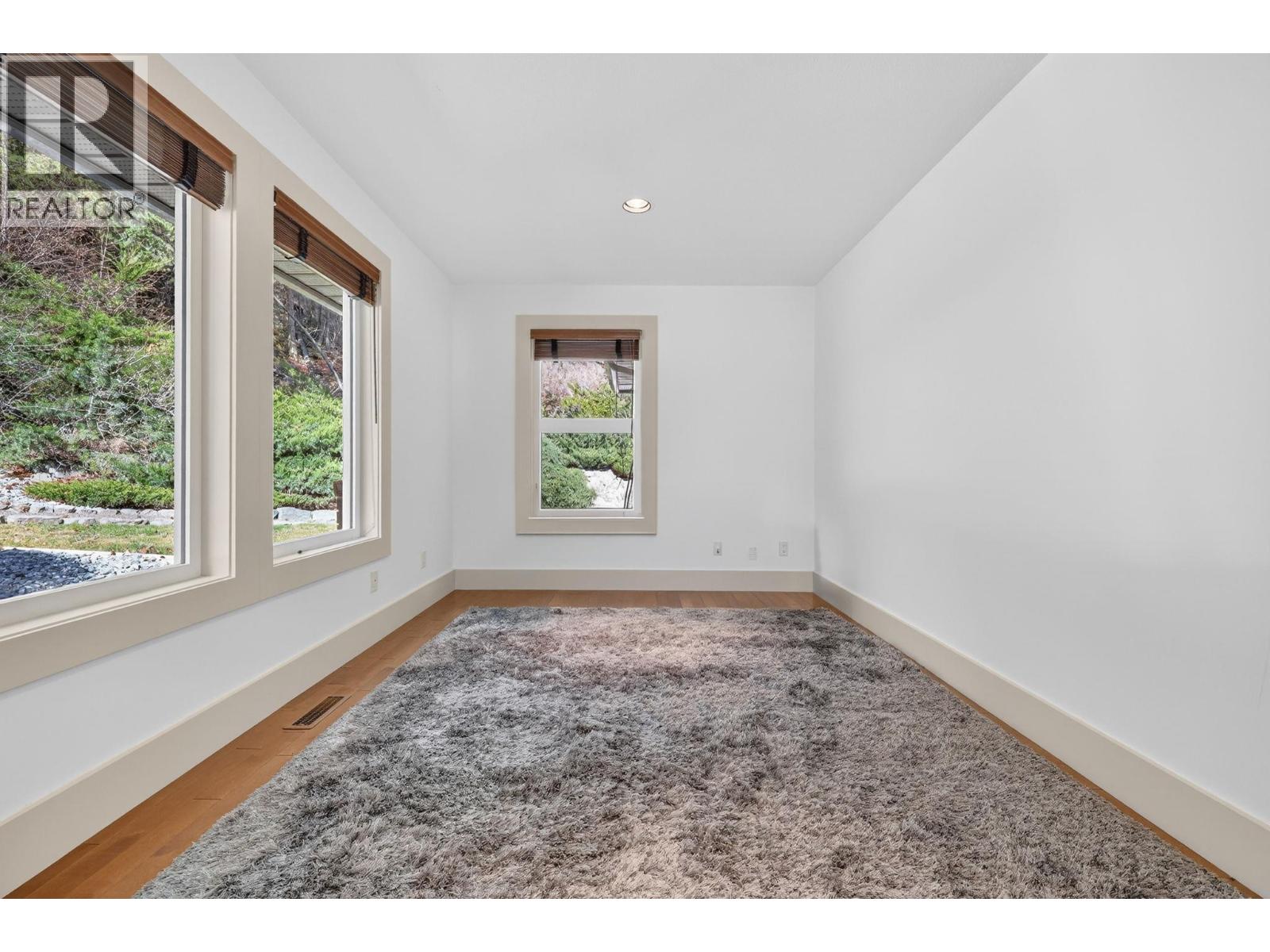 #8 2589 Whitworth Road - 12