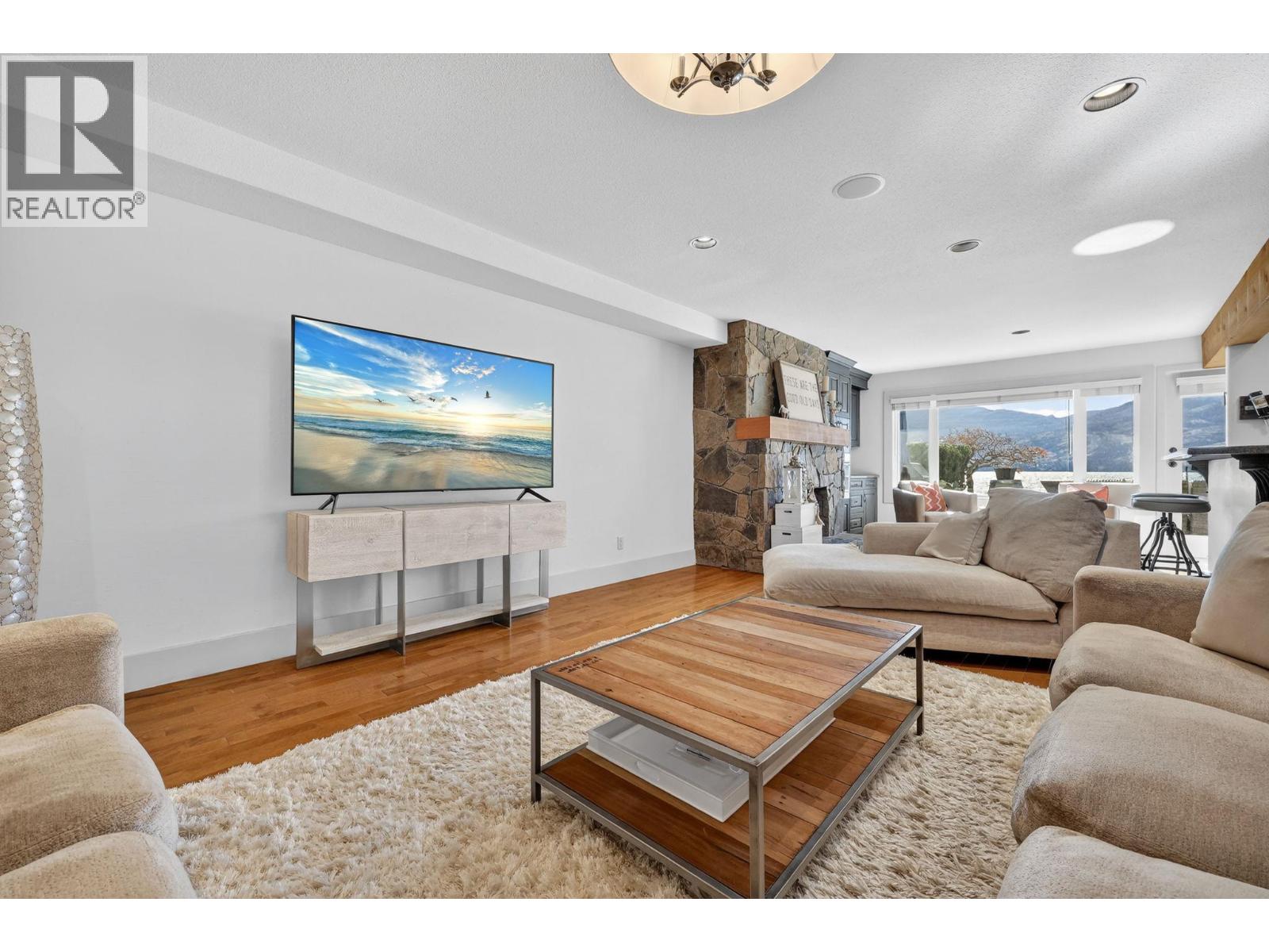 2589 Whitworth Road Unit# 8, West Kelowna