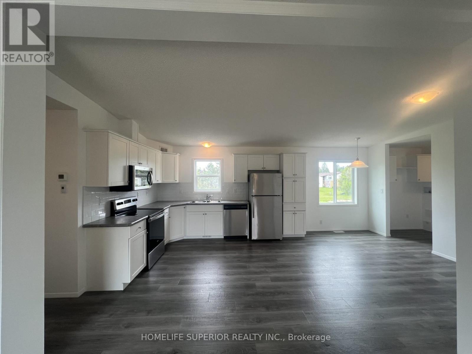 60 SAMA PARK ROAD - 13