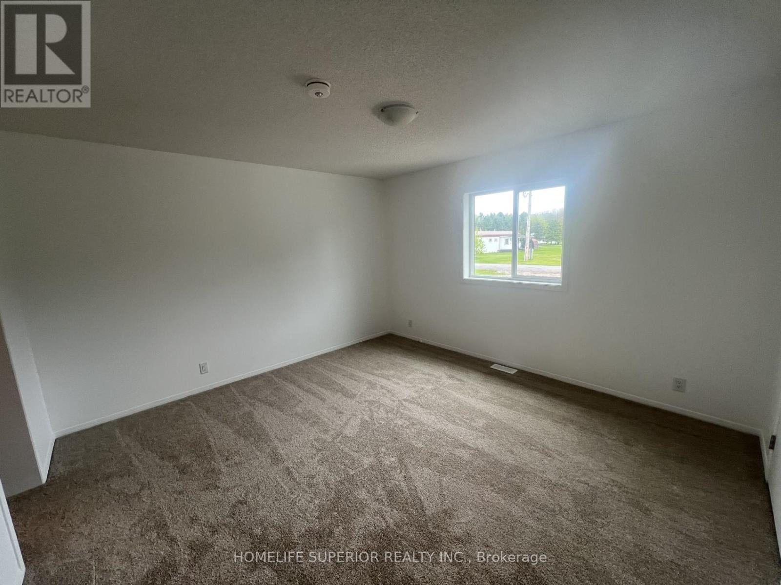 60 SAMA PARK ROAD - 5
