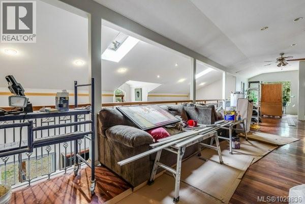 2524 MacAulay Rd - 21