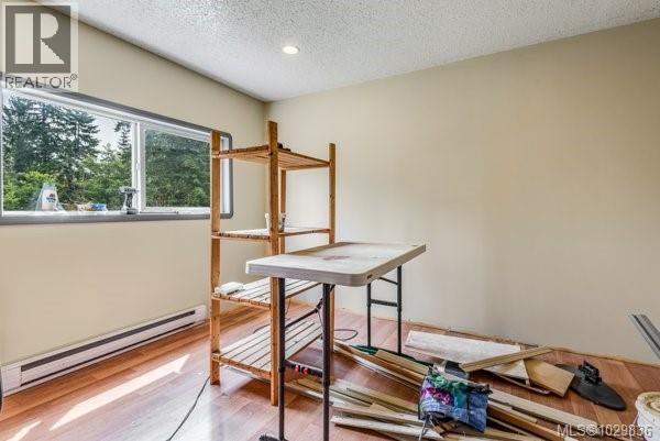 2524 MacAulay Rd - 28