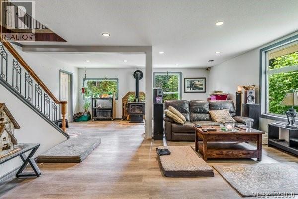 2524 MacAulay Rd - 30