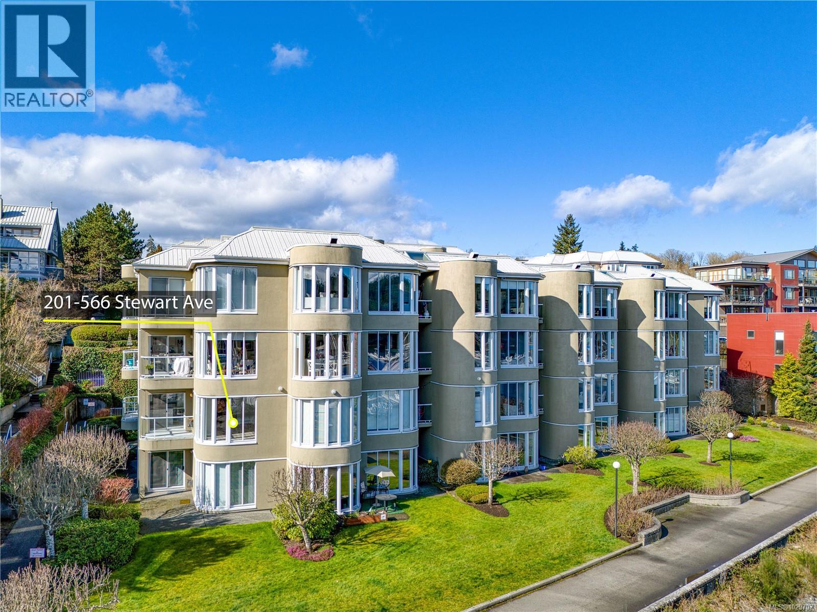 #201 566 STEWART AVE - Image 2