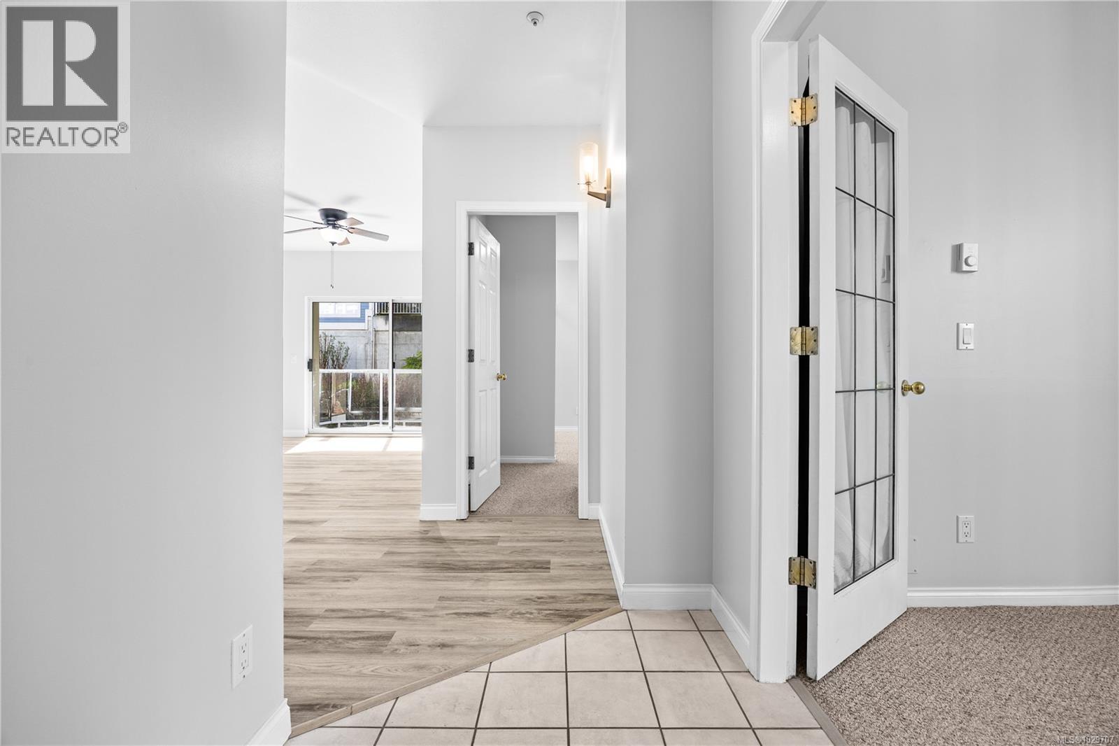 #201 566 STEWART AVE - Image 3