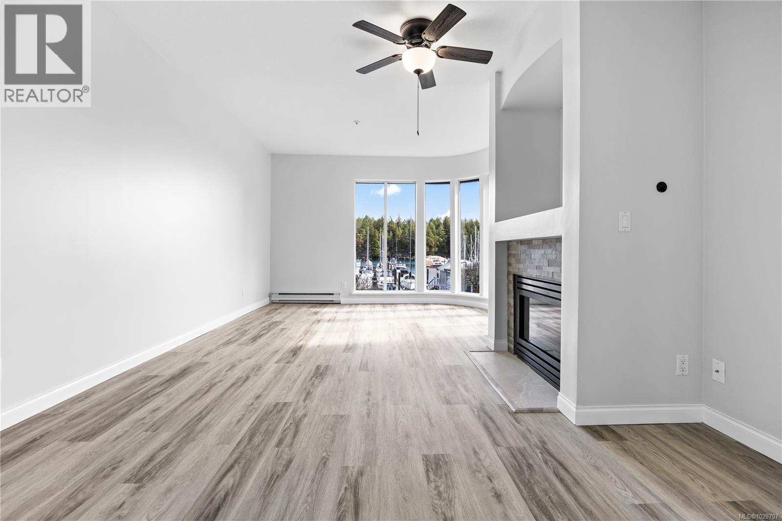 #201 566 STEWART AVE - 6