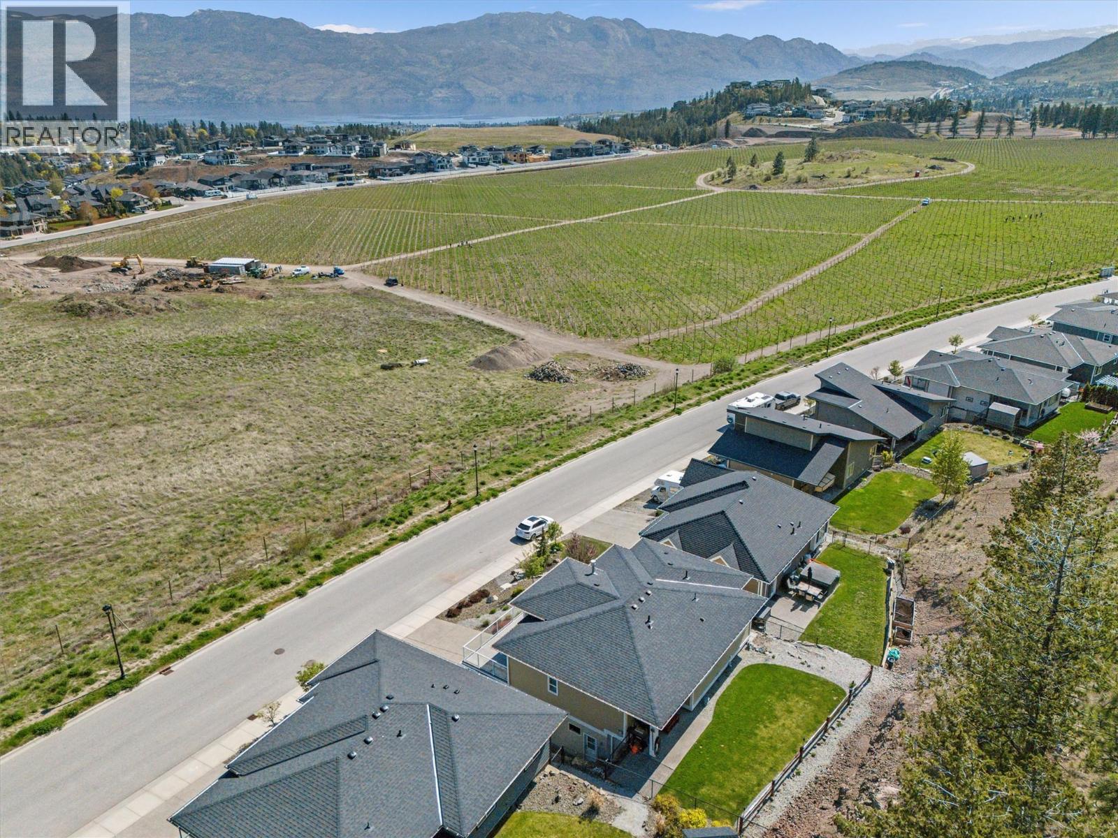 2600 Paramount Drive, West Kelowna