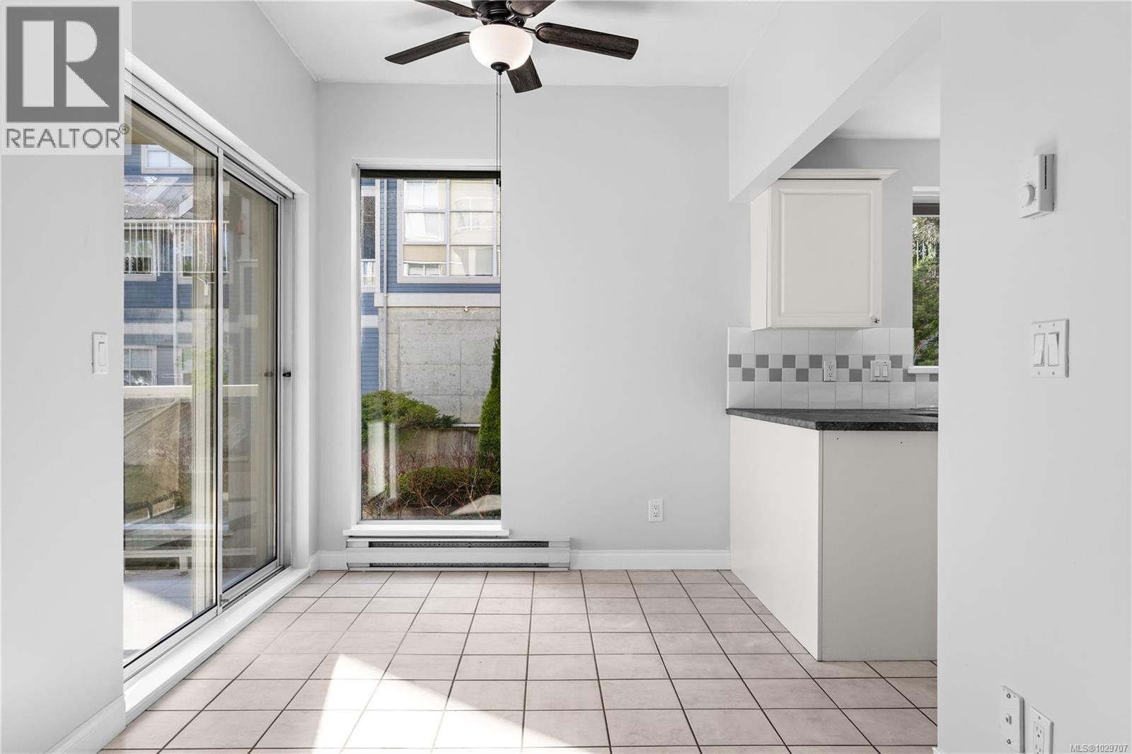 #201 566 STEWART AVE - 13