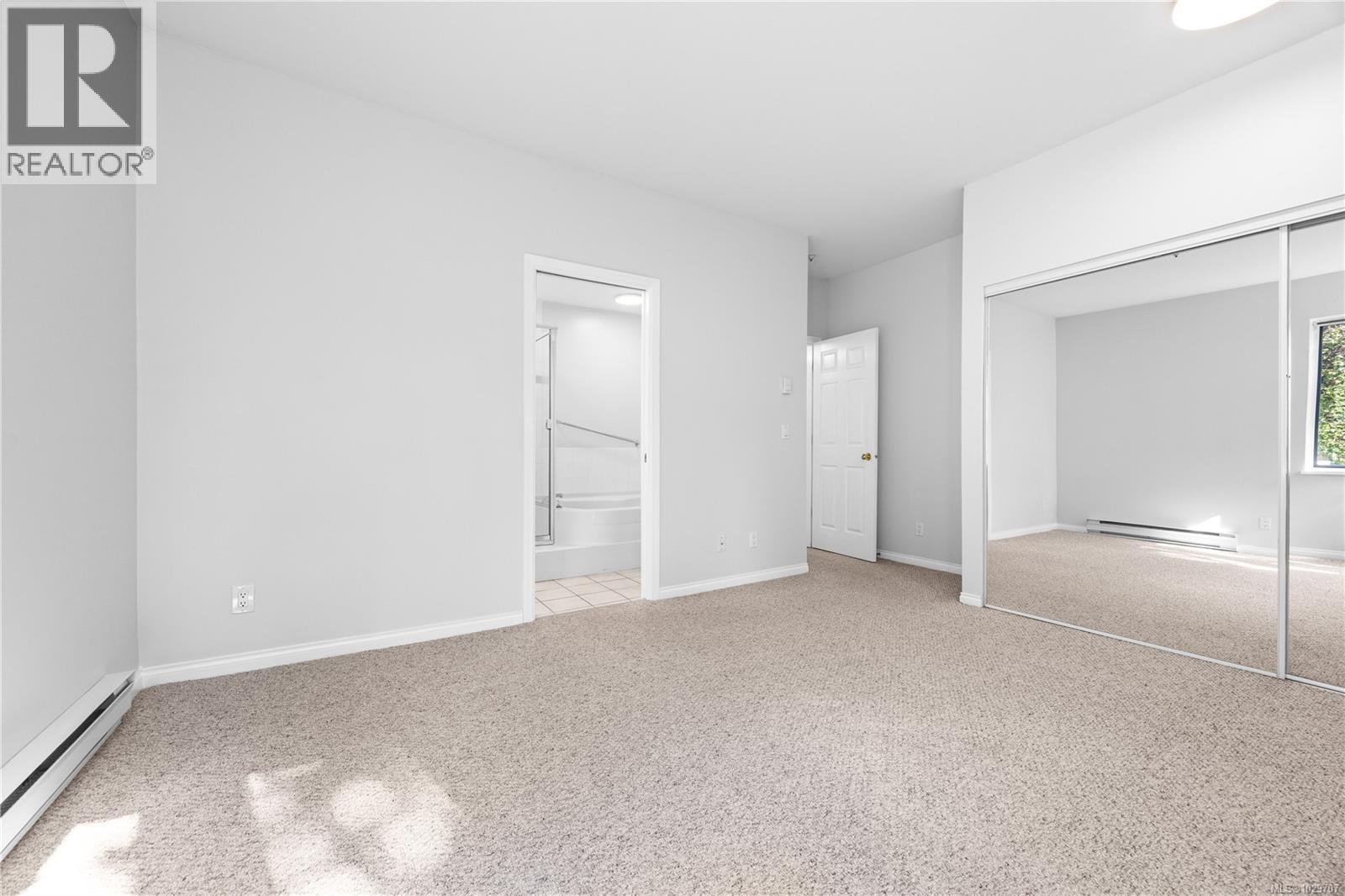 #201 566 STEWART AVE - 25