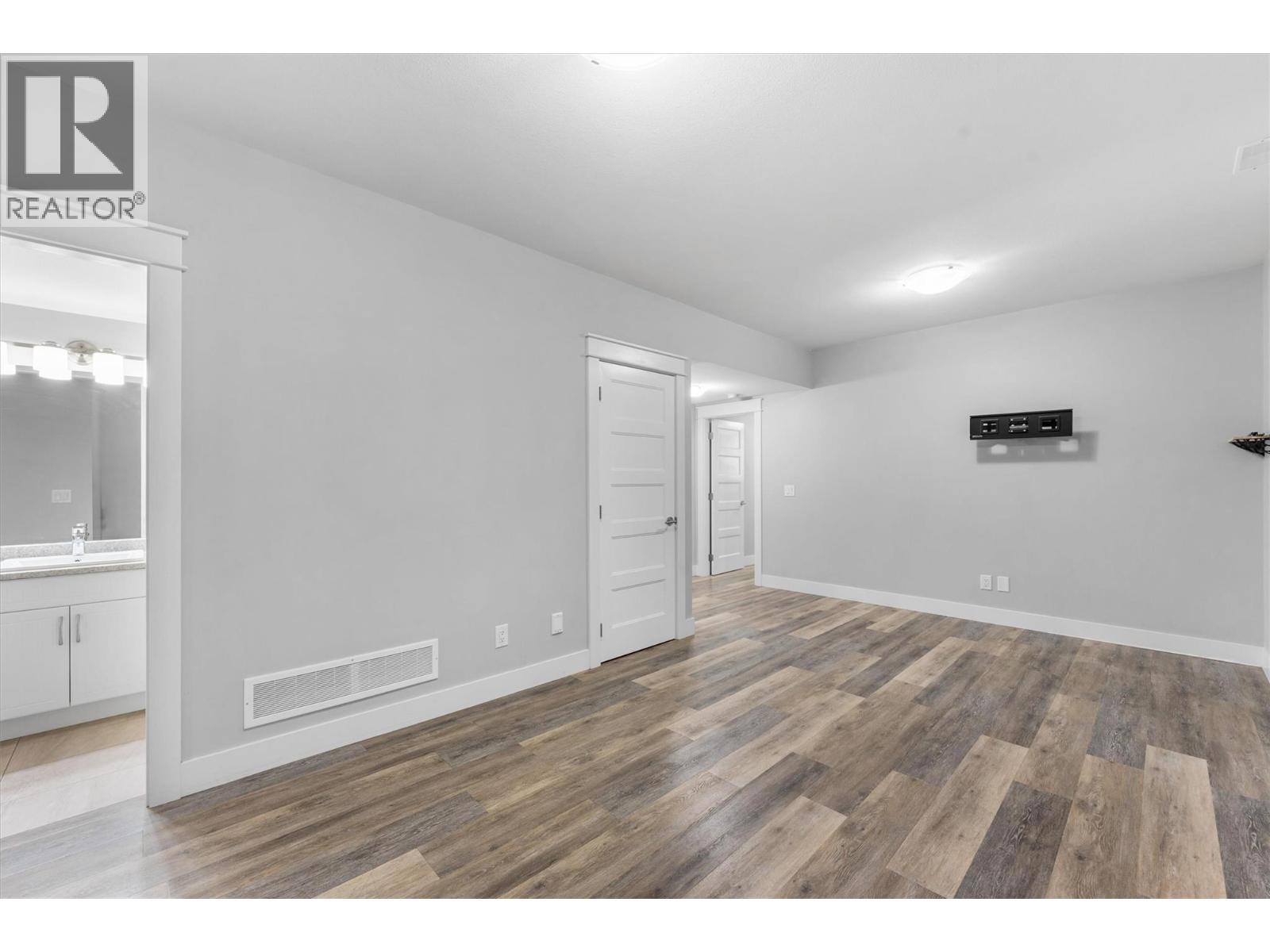 2600 Paramount Drive, West Kelowna