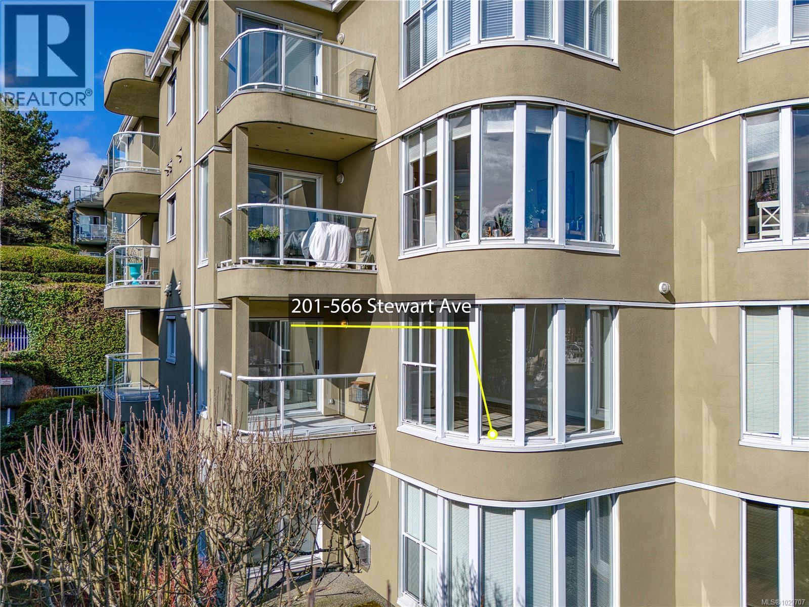 #201 566 STEWART AVE - 35