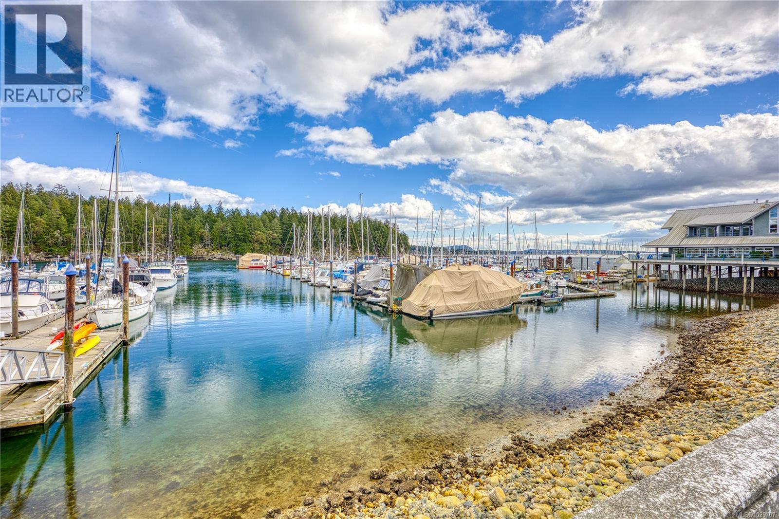 #201 566 STEWART AVE - 53