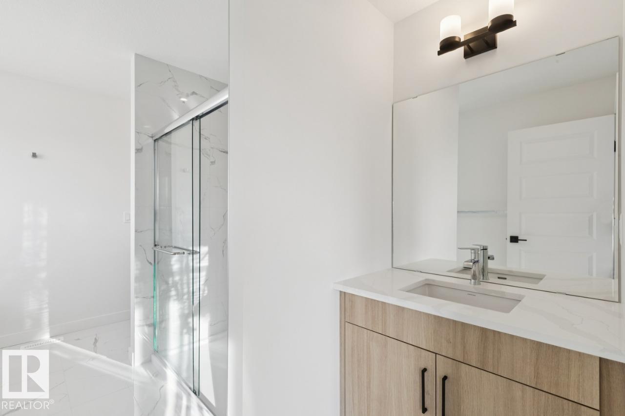 951 18 AV NW - 33