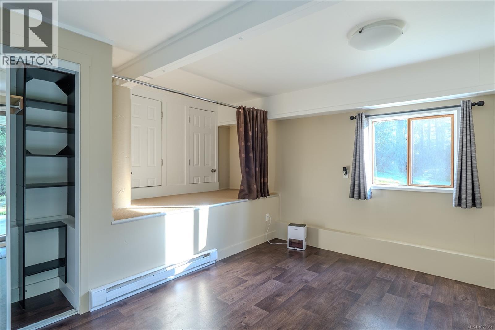 121 Thomas Rd - 25