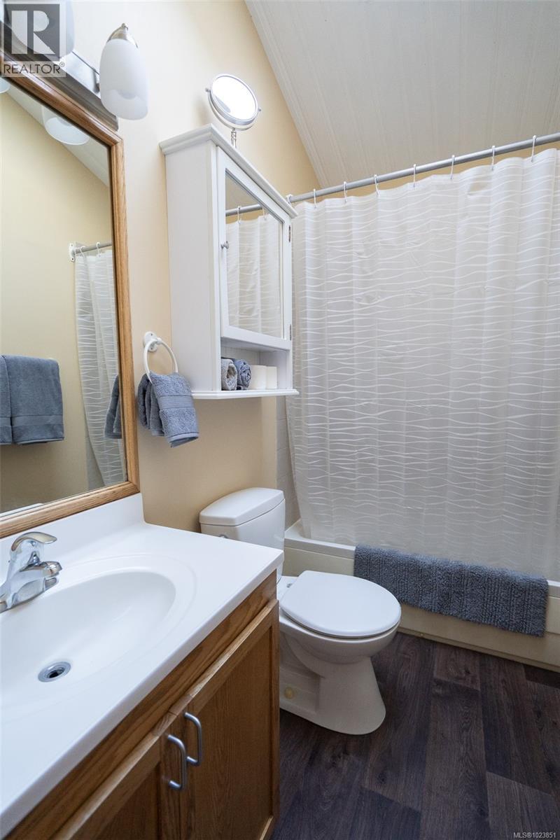 121 Thomas Rd - 16