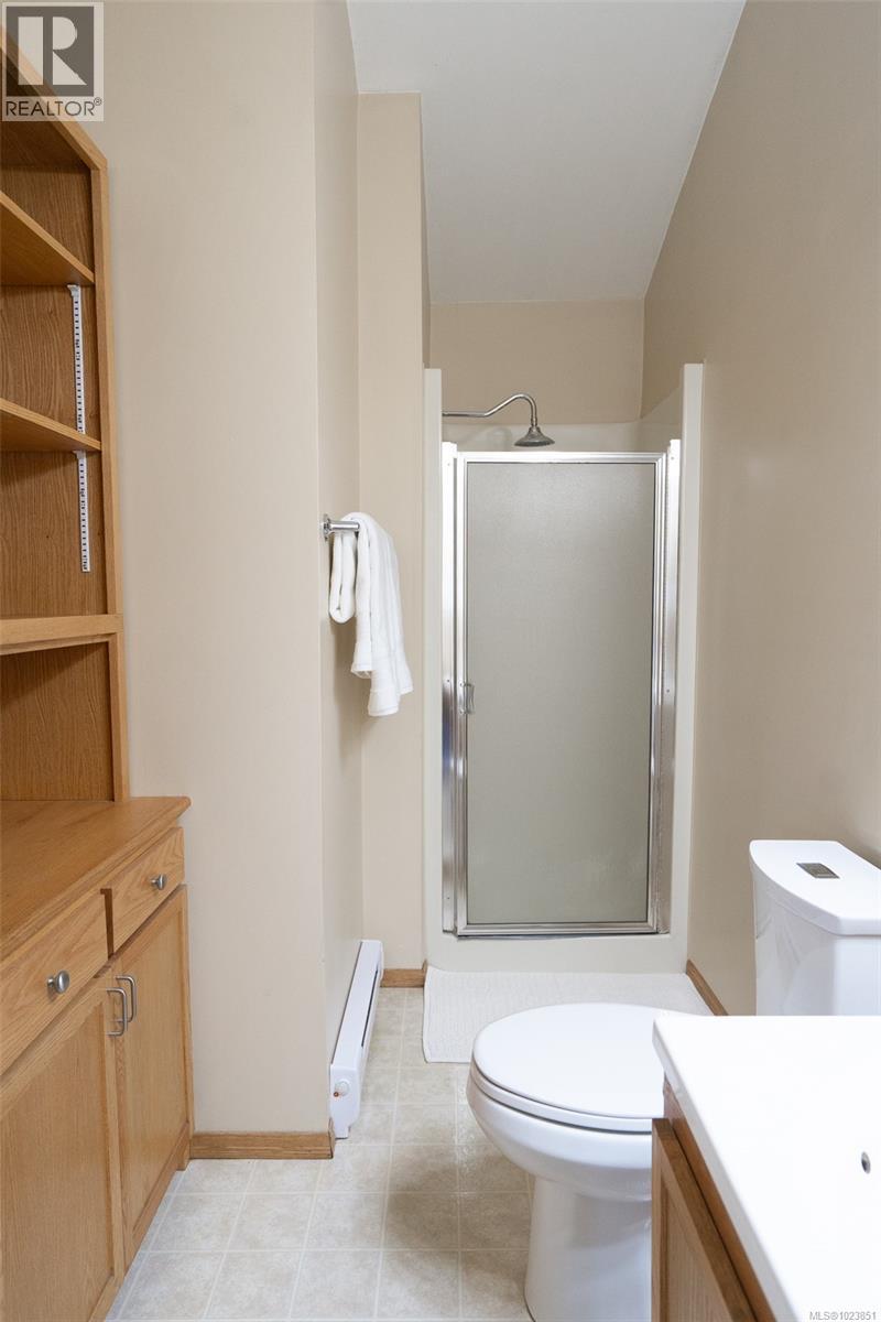 121 Thomas Rd - 11