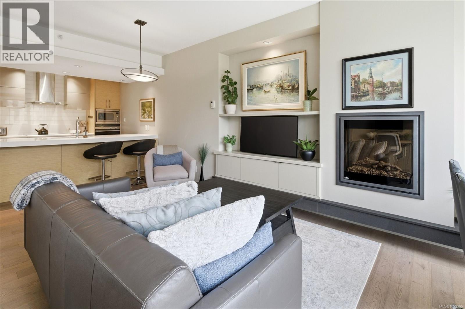 #307 200 DOUGLAS ST - 12