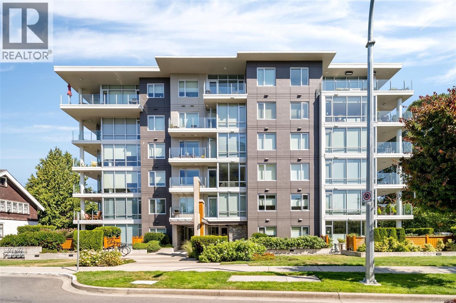 #307 200 DOUGLAS ST - 21