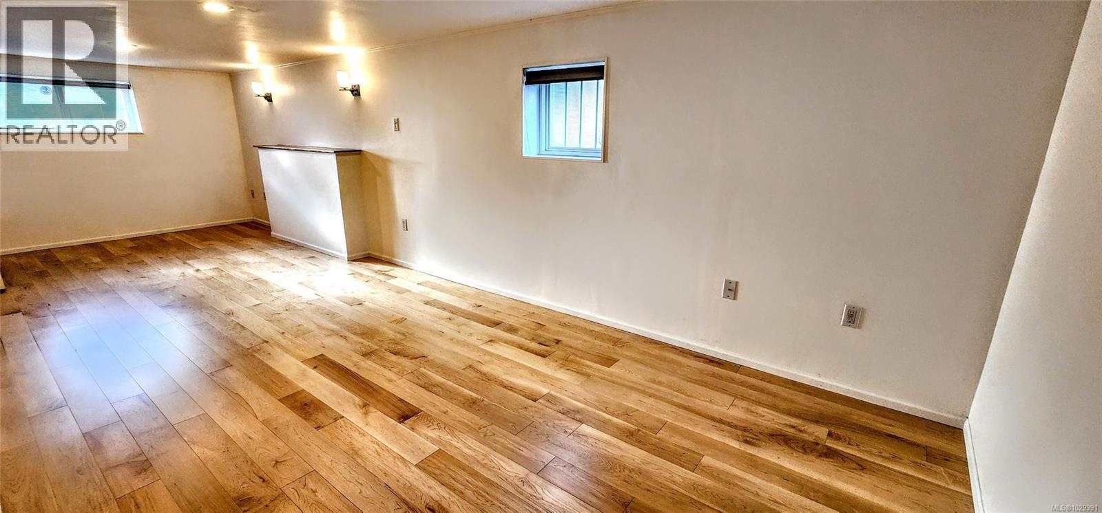 1250 ROCKLAND AVE - 8