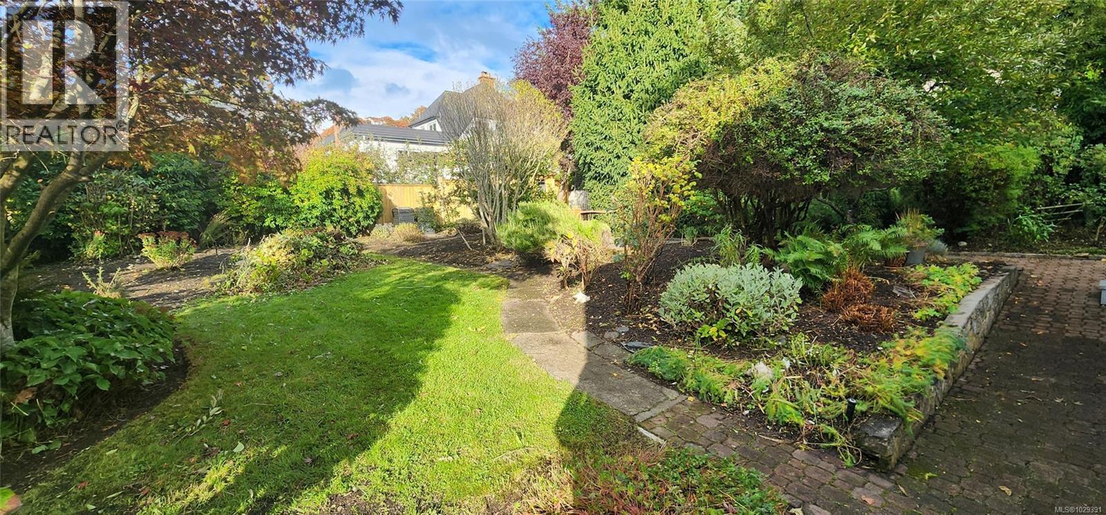 1250 ROCKLAND AVE - 12