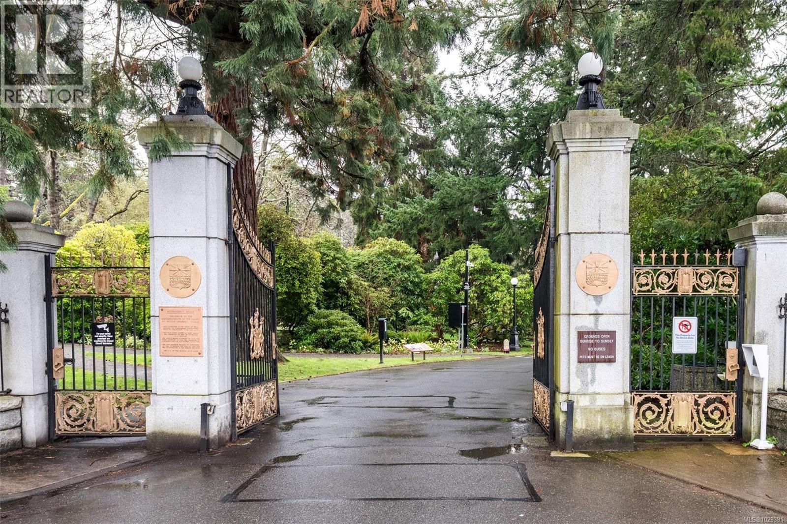 1250 ROCKLAND AVE - 18