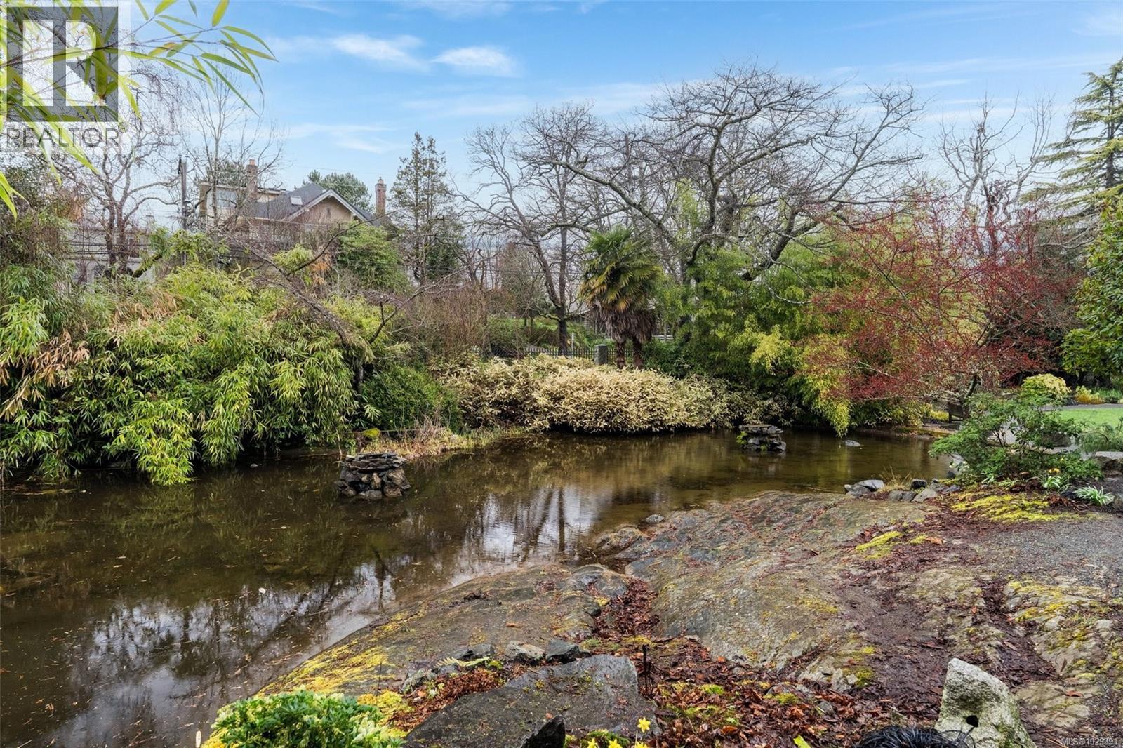 1250 ROCKLAND AVE - 19