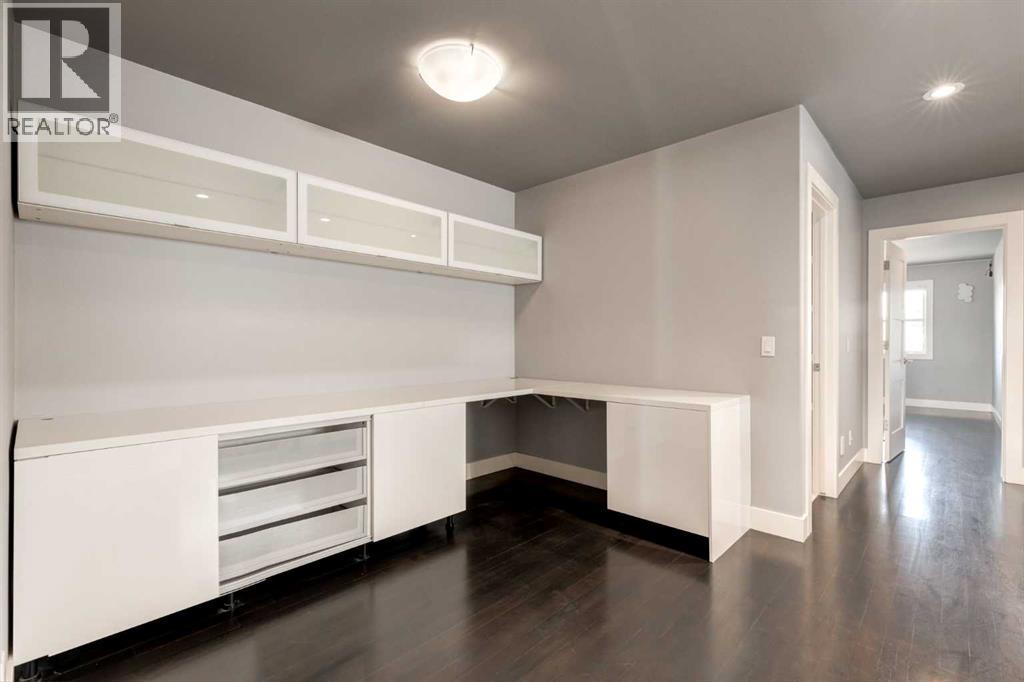 Single Family House for Sale in   Street SW Shaganappi Calgary 