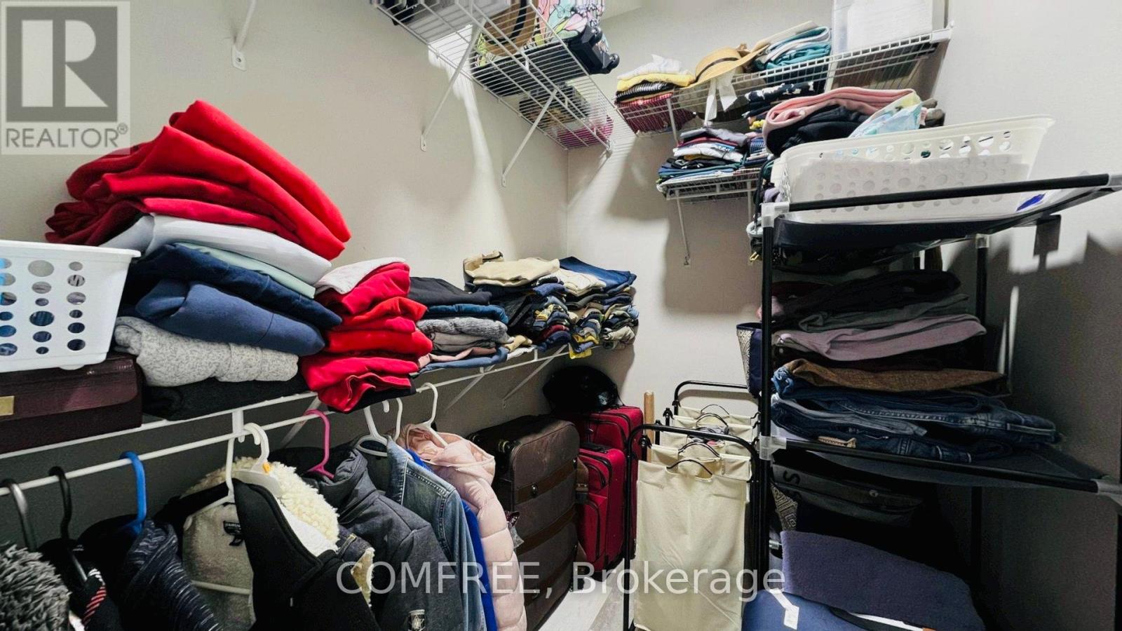 29 SABRINA AVENUE — photo 24