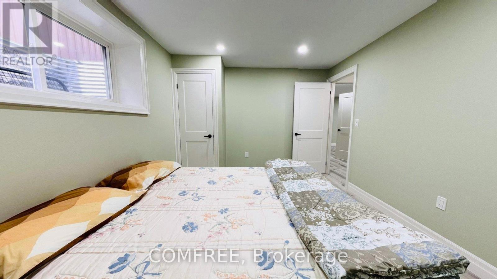 29 SABRINA AVENUE — photo 33