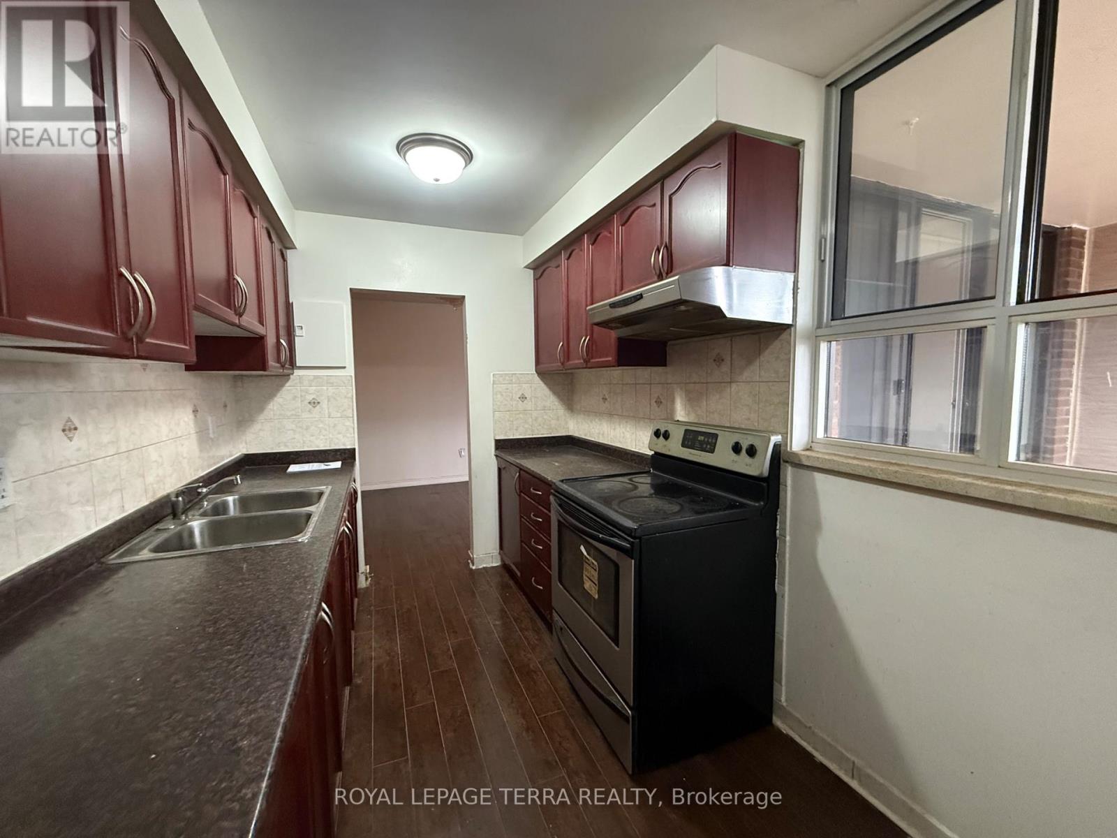 #305 1615 BLOOR STREET E - 12