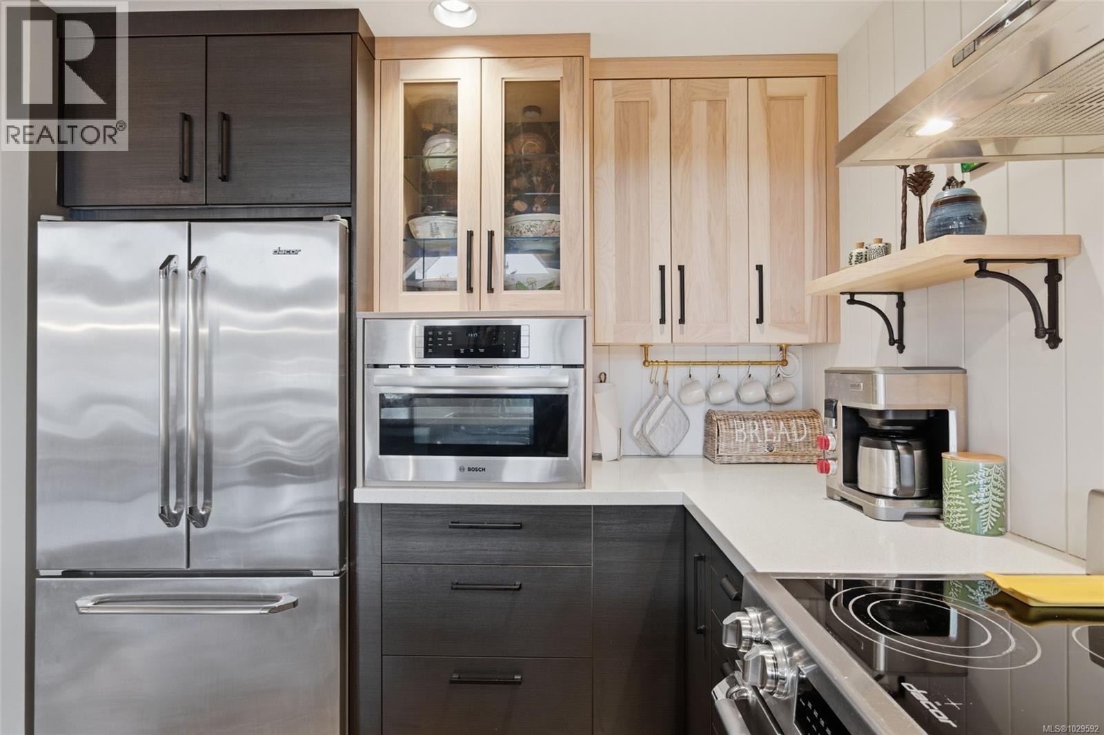 #303 439 COLLEGE RD - 14