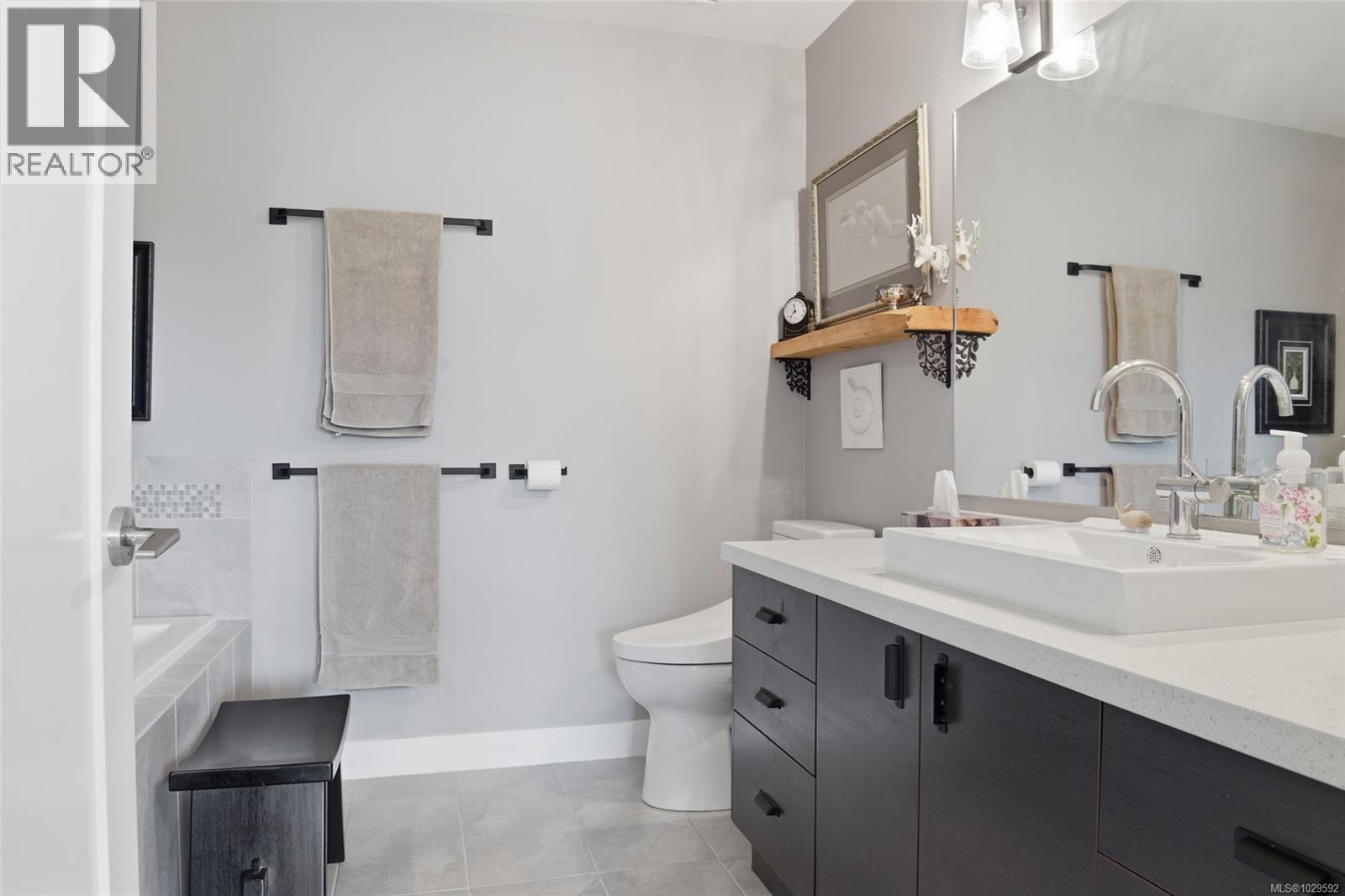 #303 439 COLLEGE RD - 26