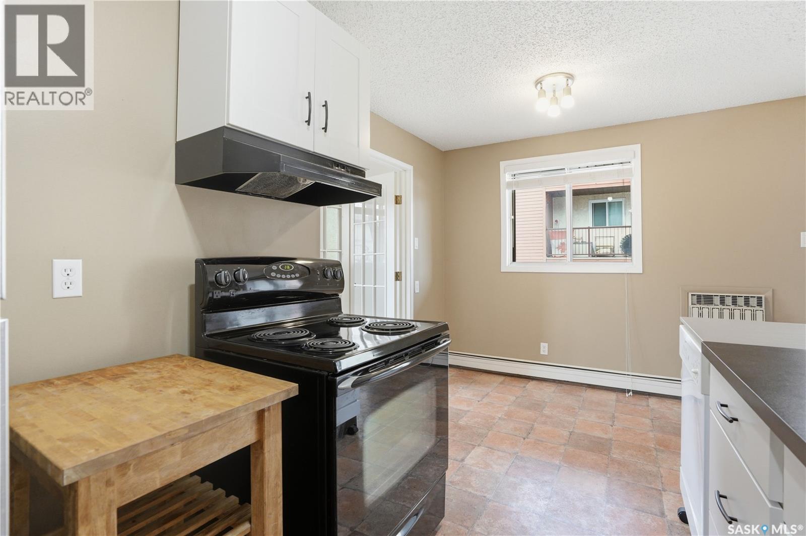 Single Family House Low rise for Sale in B  th STREET E Saskatoon 