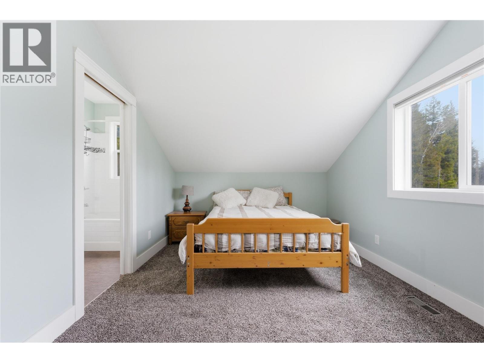  7463 Black Road Southeast, Salmon Arm